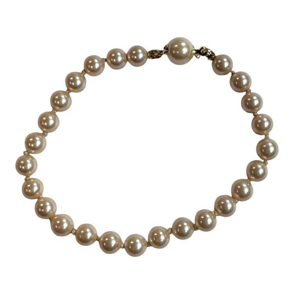 Vintage Faux Pearl Bracelet Classic Gold Tone Clasp 7.5" Prom Dance Formal - Picture 3 of 4